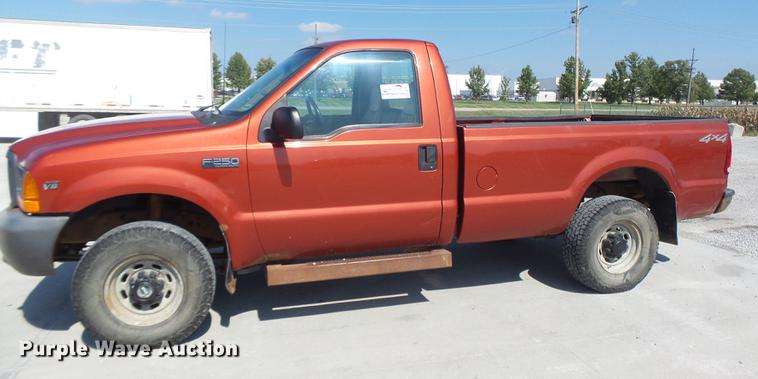 image for item DB1459 2000 Ford F250 Super Duty pickup truck