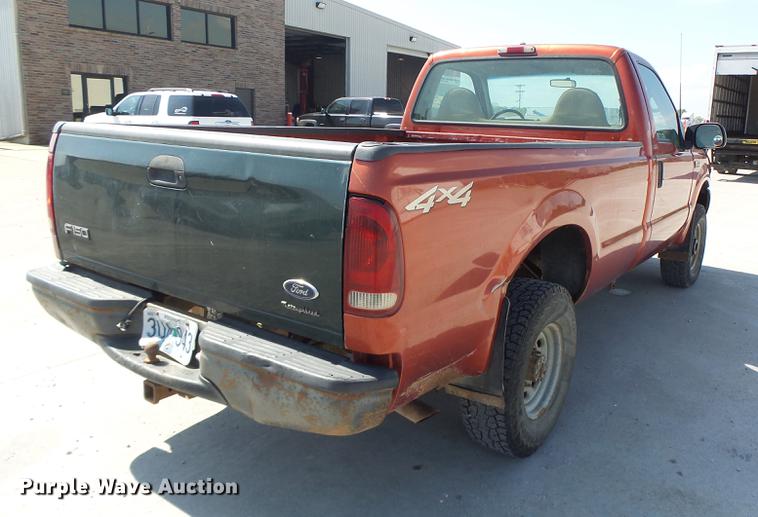 image for item DB1459 2000 Ford F250 Super Duty pickup truck