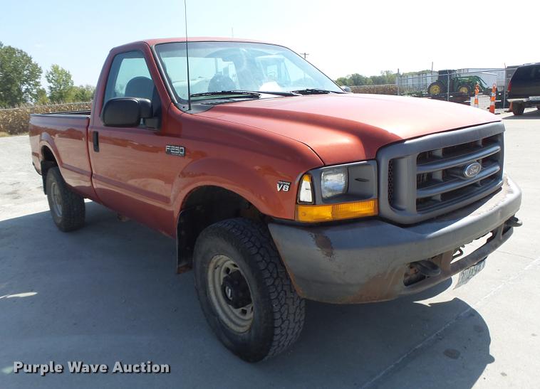 image for item DB1459 2000 Ford F250 Super Duty pickup truck