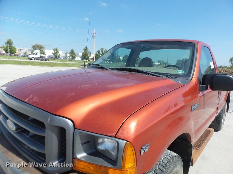 image for item DB1459 2000 Ford F250 Super Duty pickup truck