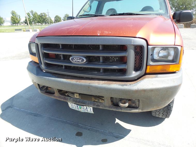 image for item DB1459 2000 Ford F250 Super Duty pickup truck