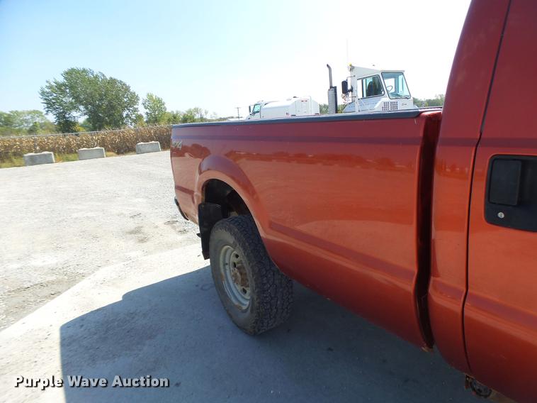 image for item DB1459 2000 Ford F250 Super Duty pickup truck