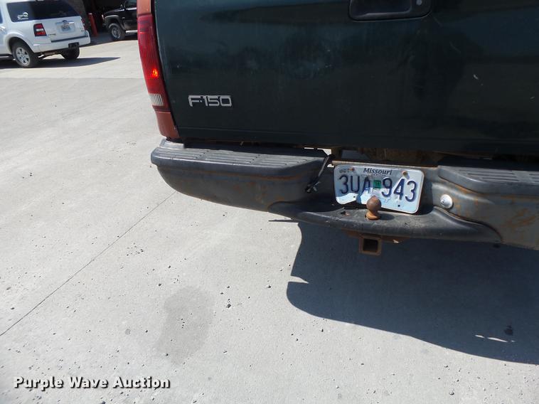 image for item DB1459 2000 Ford F250 Super Duty pickup truck