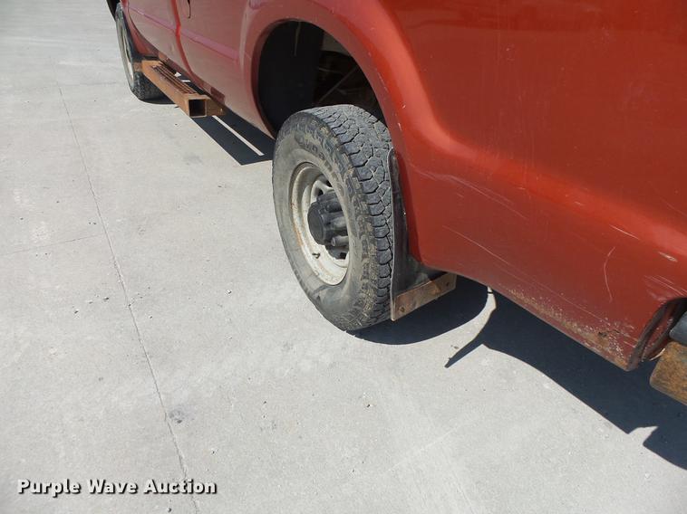 image for item DB1459 2000 Ford F250 Super Duty pickup truck