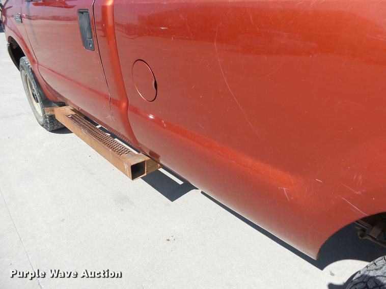 image for item DB1459 2000 Ford F250 Super Duty pickup truck