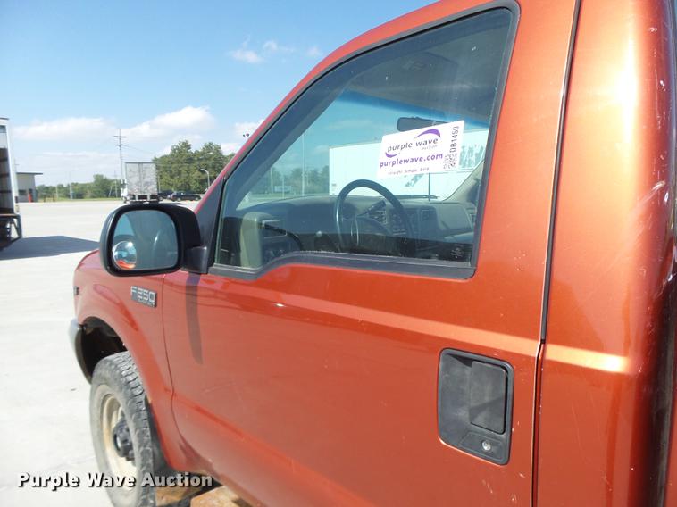 image for item DB1459 2000 Ford F250 Super Duty pickup truck