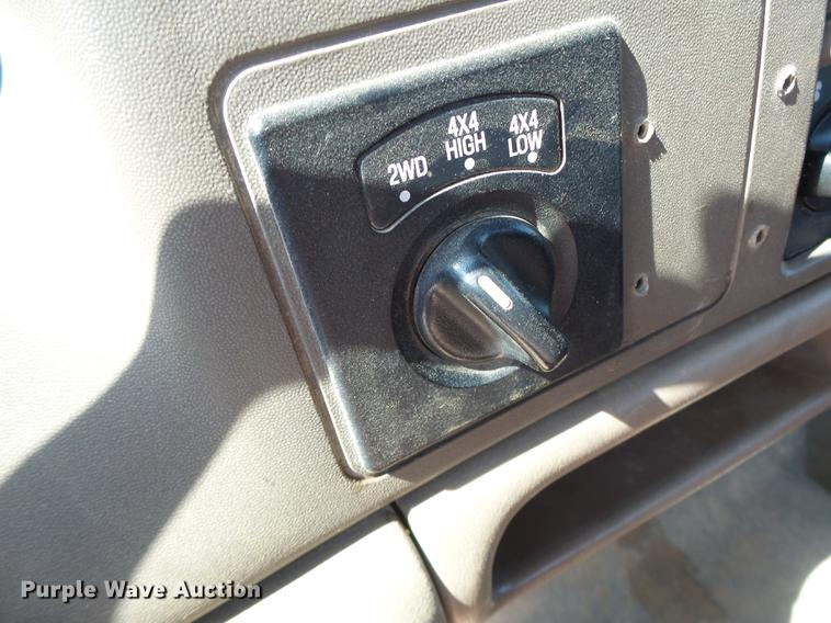 image for item DB1459 2000 Ford F250 Super Duty pickup truck