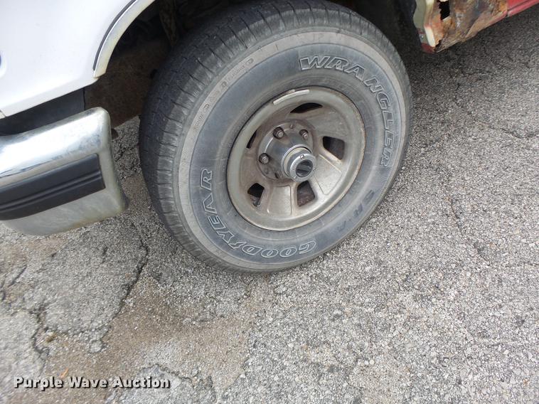 image for item DB1471 1996 Ford F150 SuperCab pickup truck