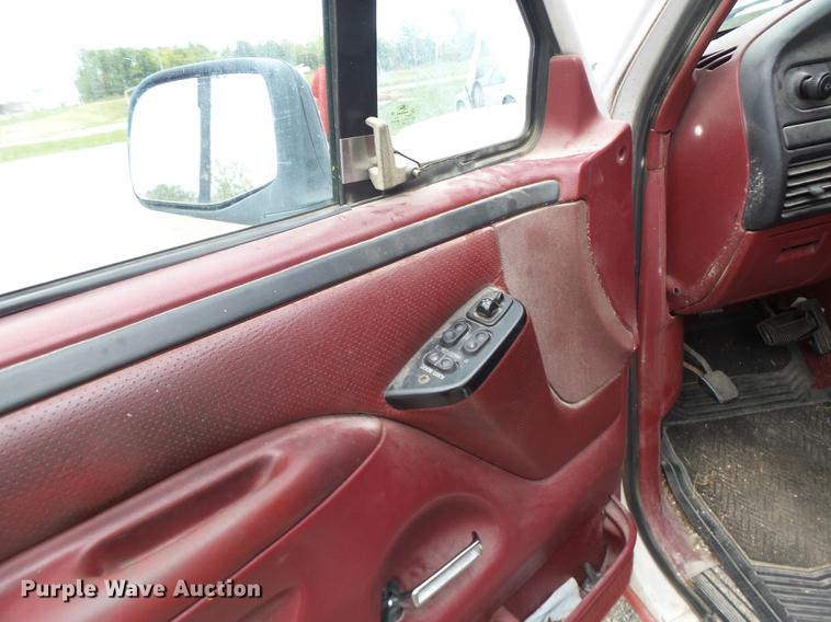 image for item DB1471 1996 Ford F150 SuperCab pickup truck