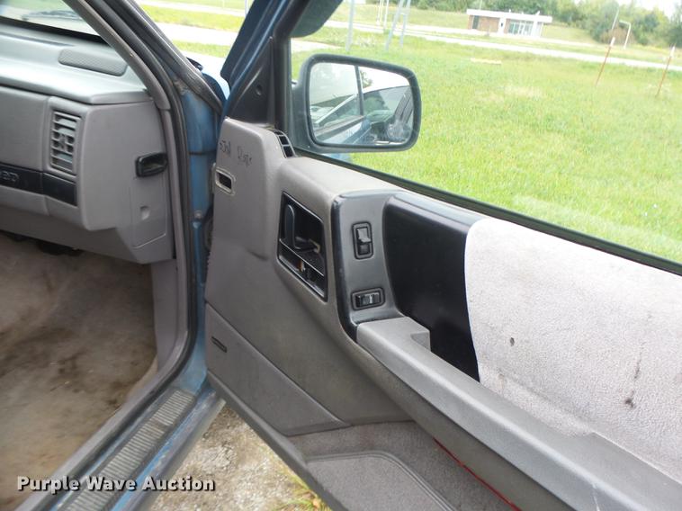 image for item DB1473 1994 Jeep Grand Cherokee SUV
