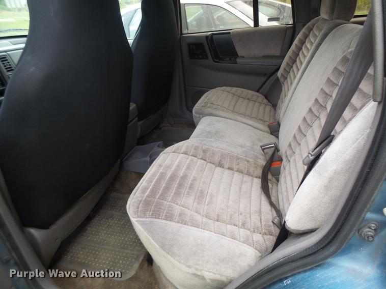 image for item DB1473 1994 Jeep Grand Cherokee SUV
