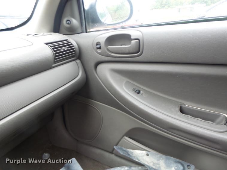 image for item DB1479 2004 Dodge Stratus