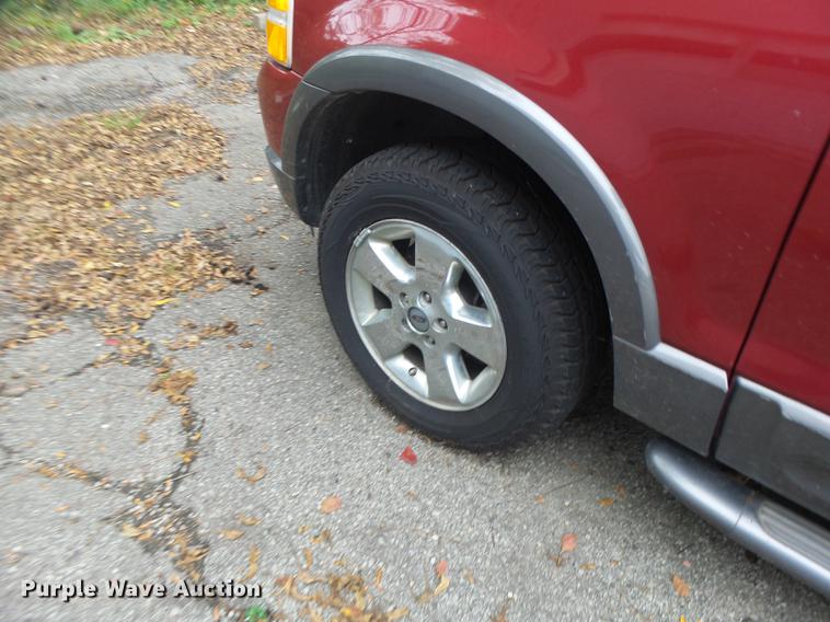 image for item DB1482 2005 Ford Explorer SUV
