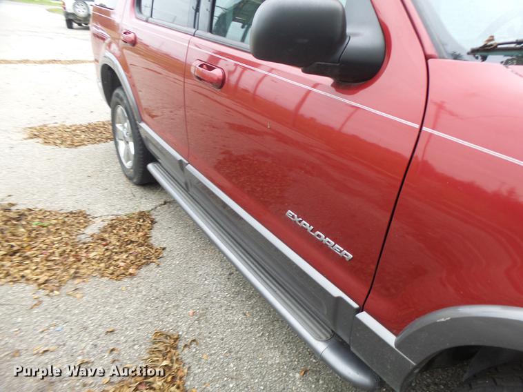 image for item DB1482 2005 Ford Explorer SUV