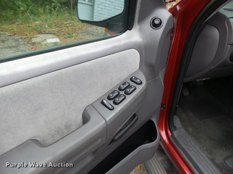 image for item DB1482 2005 Ford Explorer SUV