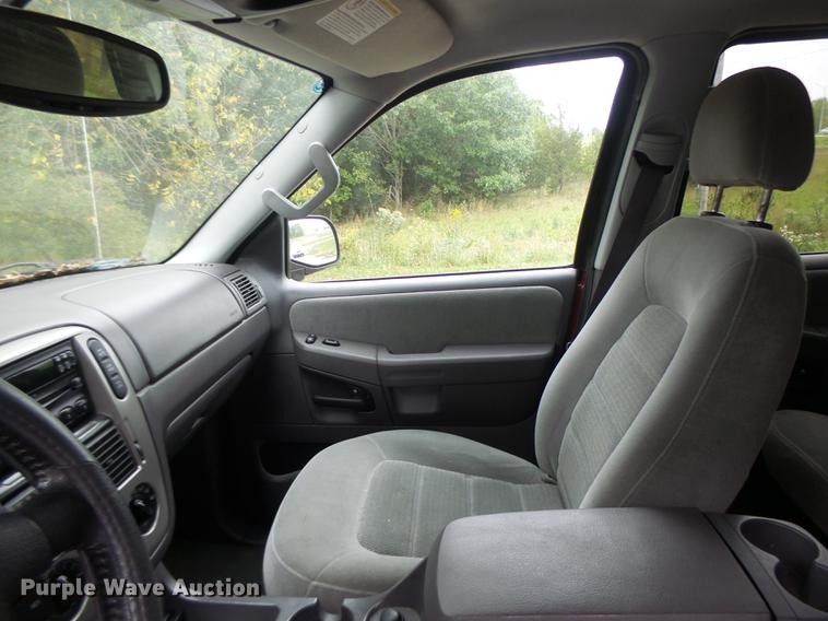 image for item DB1482 2005 Ford Explorer SUV