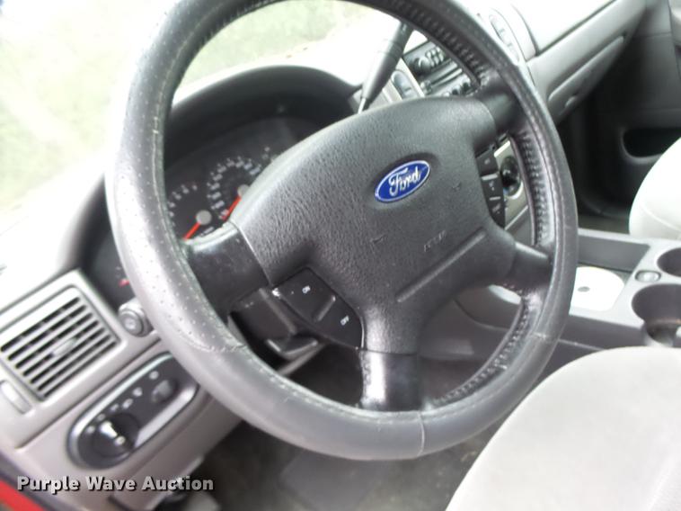 image for item DB1482 2005 Ford Explorer SUV