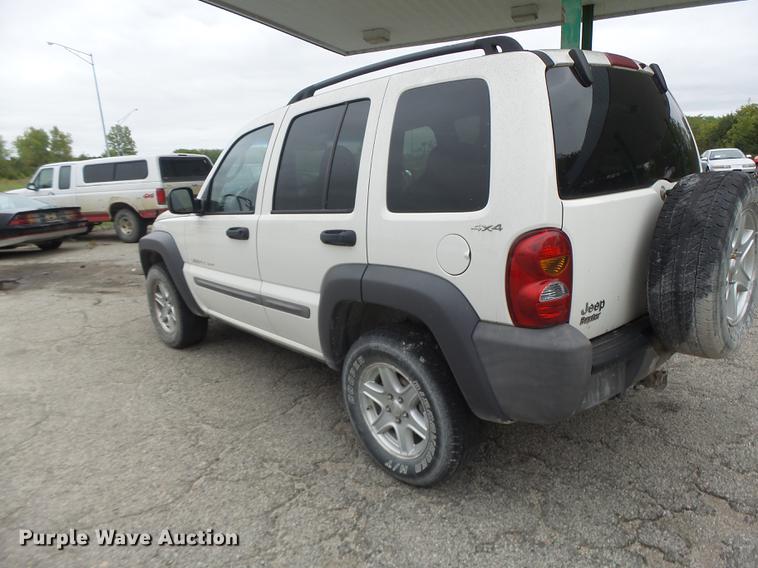 image for item DB1483 2002 Jeep Liberty SUV