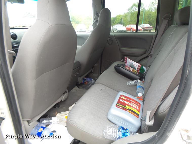 image for item DB1483 2002 Jeep Liberty SUV