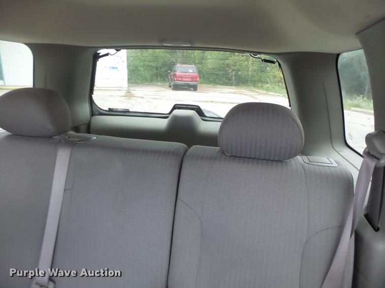 image for item DB1483 2002 Jeep Liberty SUV