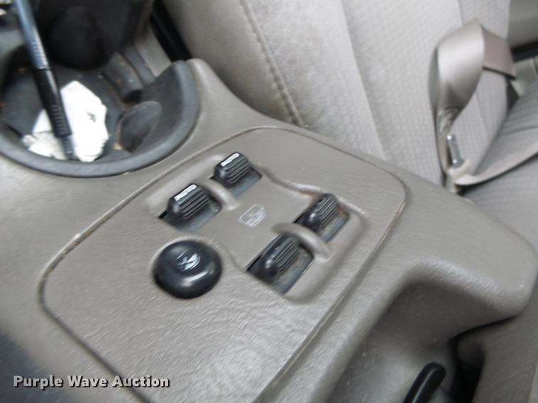 image for item DB1483 2002 Jeep Liberty SUV