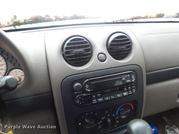 image for item DB1483 2002 Jeep Liberty SUV