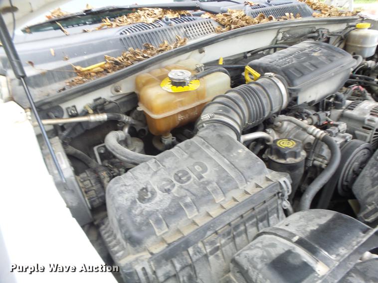 image for item DB1483 2002 Jeep Liberty SUV