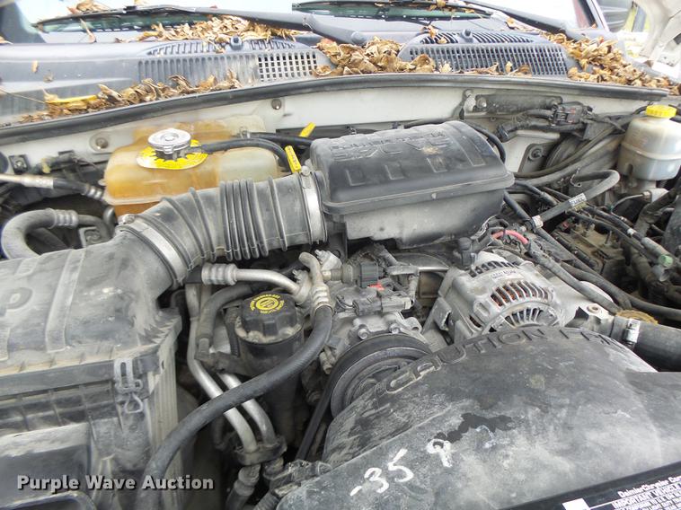 image for item DB1483 2002 Jeep Liberty SUV