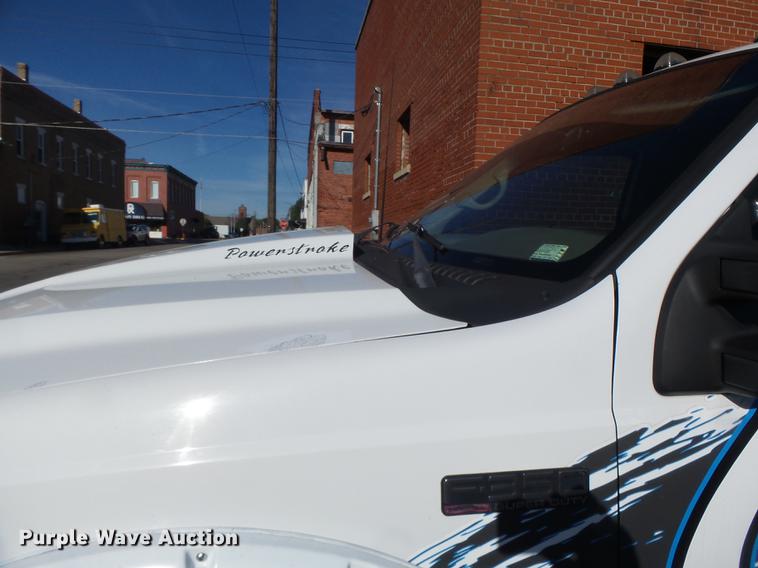 image for item DB1488 2001 Ford F350 Crew Cab pickup truck