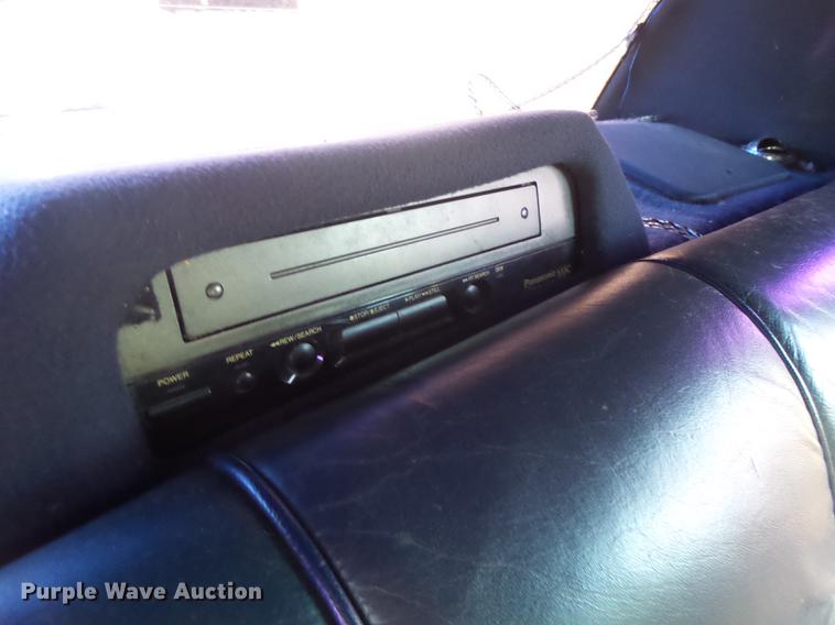 image for item DB1489 1994 Lincoln Town Car limousine