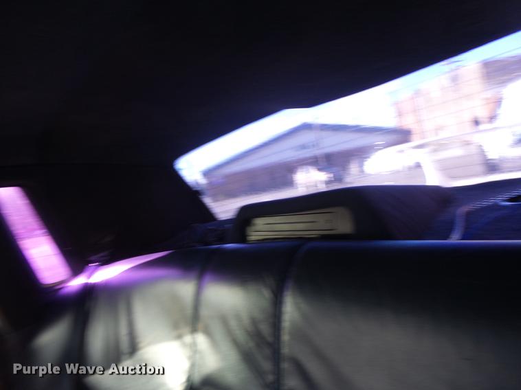 image for item DB1489 1994 Lincoln Town Car limousine