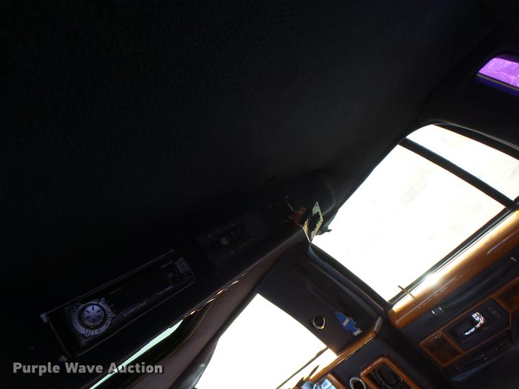 image for item DB1489 1994 Lincoln Town Car limousine