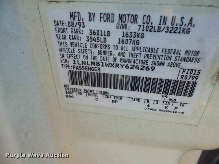 image for item DB1489 1994 Lincoln Town Car limousine