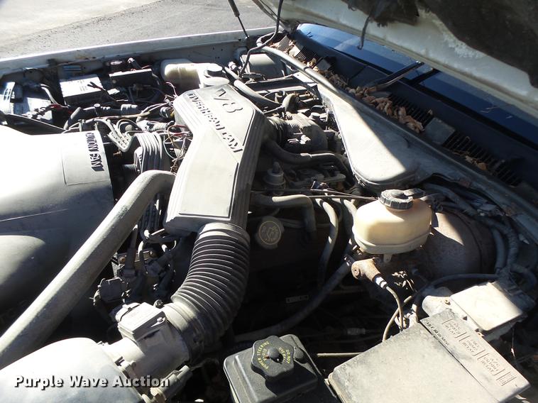 image for item DB1489 1994 Lincoln Town Car limousine