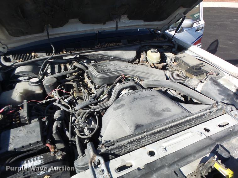 image for item DB1489 1994 Lincoln Town Car limousine