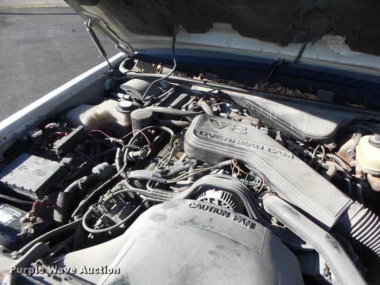 image for item DB1489 1994 Lincoln Town Car limousine