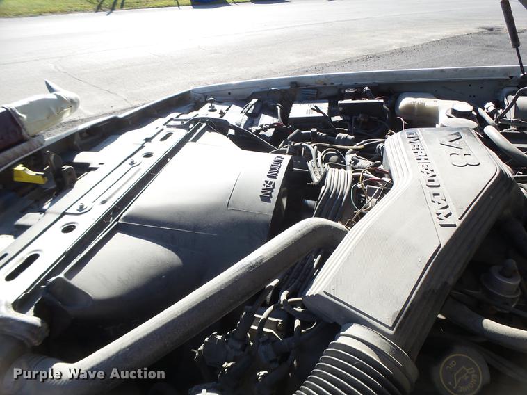 image for item DB1489 1994 Lincoln Town Car limousine