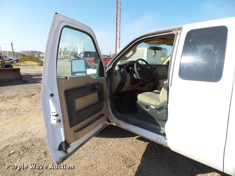 image for item DB4169 2011 Ford F250 Super Duty XLT SuperCab pickup truck