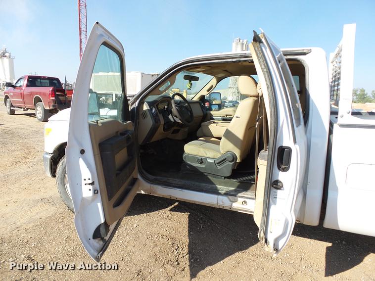 image for item DB4169 2011 Ford F250 Super Duty XLT SuperCab pickup truck