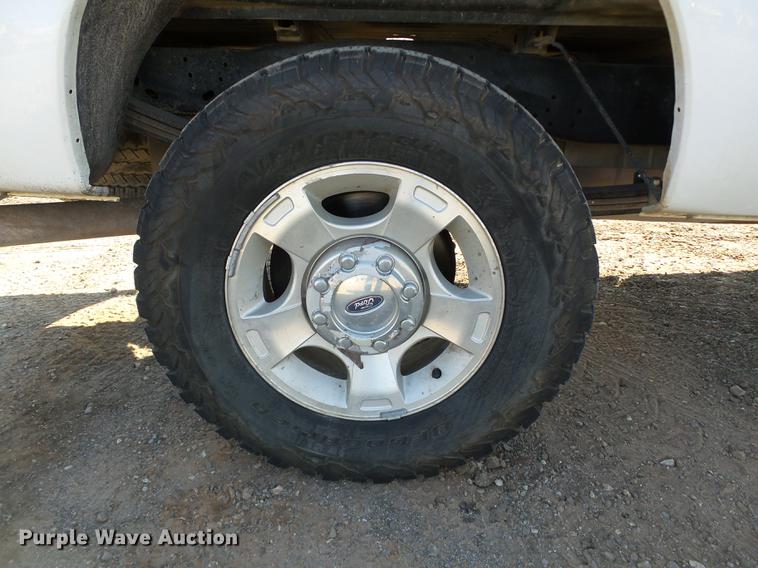 image for item DB4169 2011 Ford F250 Super Duty XLT SuperCab pickup truck