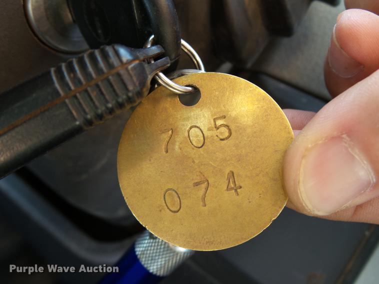 image for item DB4170 2010 Ford F150 XLT SuperCab pickup truck