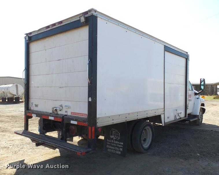 image for item DB4183 2004 Chevrolet C4500 box truck