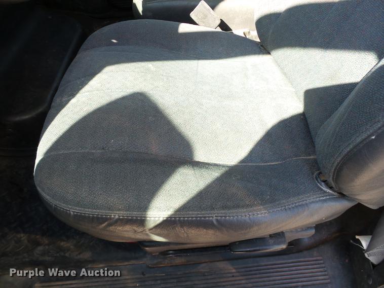 image for item DB4183 2004 Chevrolet C4500 box truck