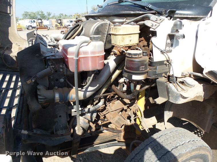 image for item DB4183 2004 Chevrolet C4500 box truck