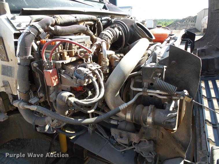 image for item DB4183 2004 Chevrolet C4500 box truck