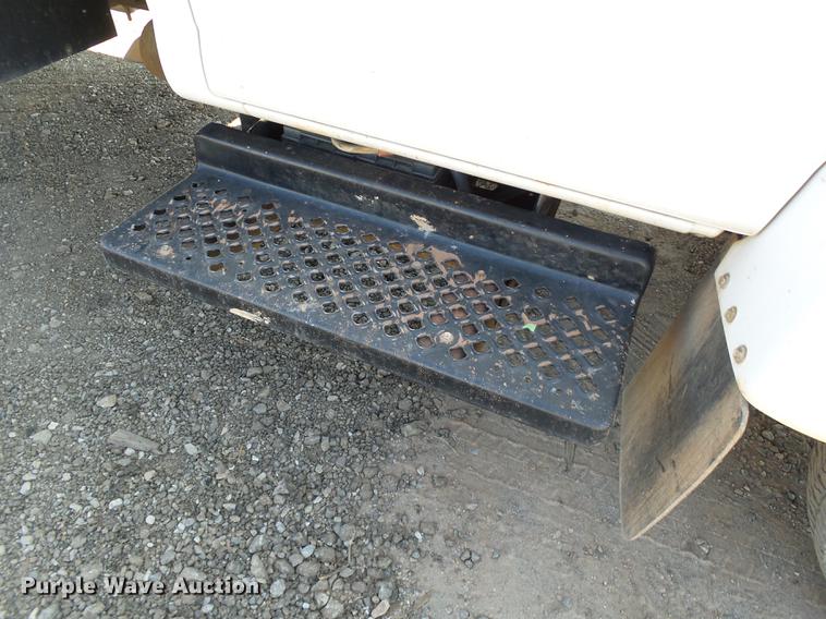 image for item DB4183 2004 Chevrolet C4500 box truck