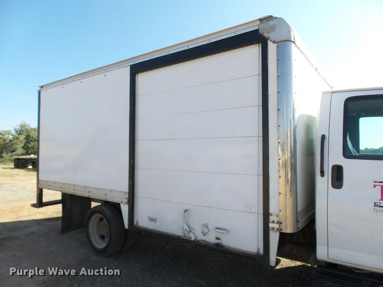 image for item DB4183 2004 Chevrolet C4500 box truck