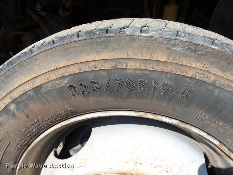 image for item DB4183 2004 Chevrolet C4500 box truck