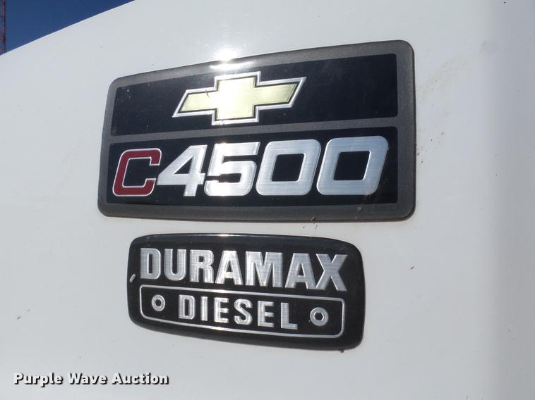 image for item DB4183 2004 Chevrolet C4500 box truck