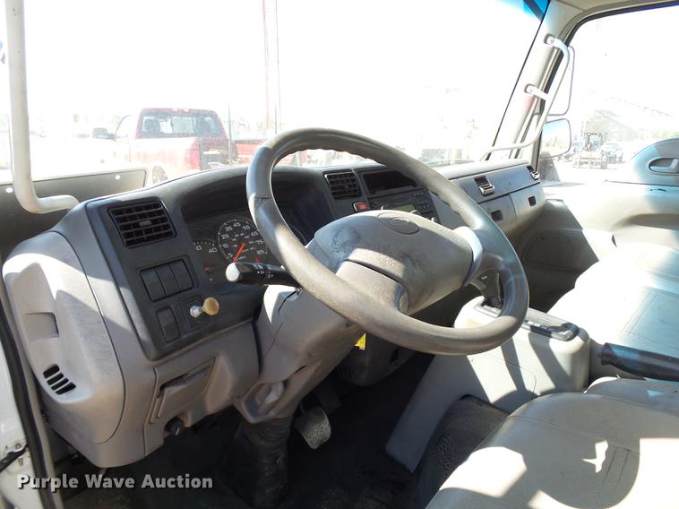 image for item DB4185 2008 Ford LCF box truck